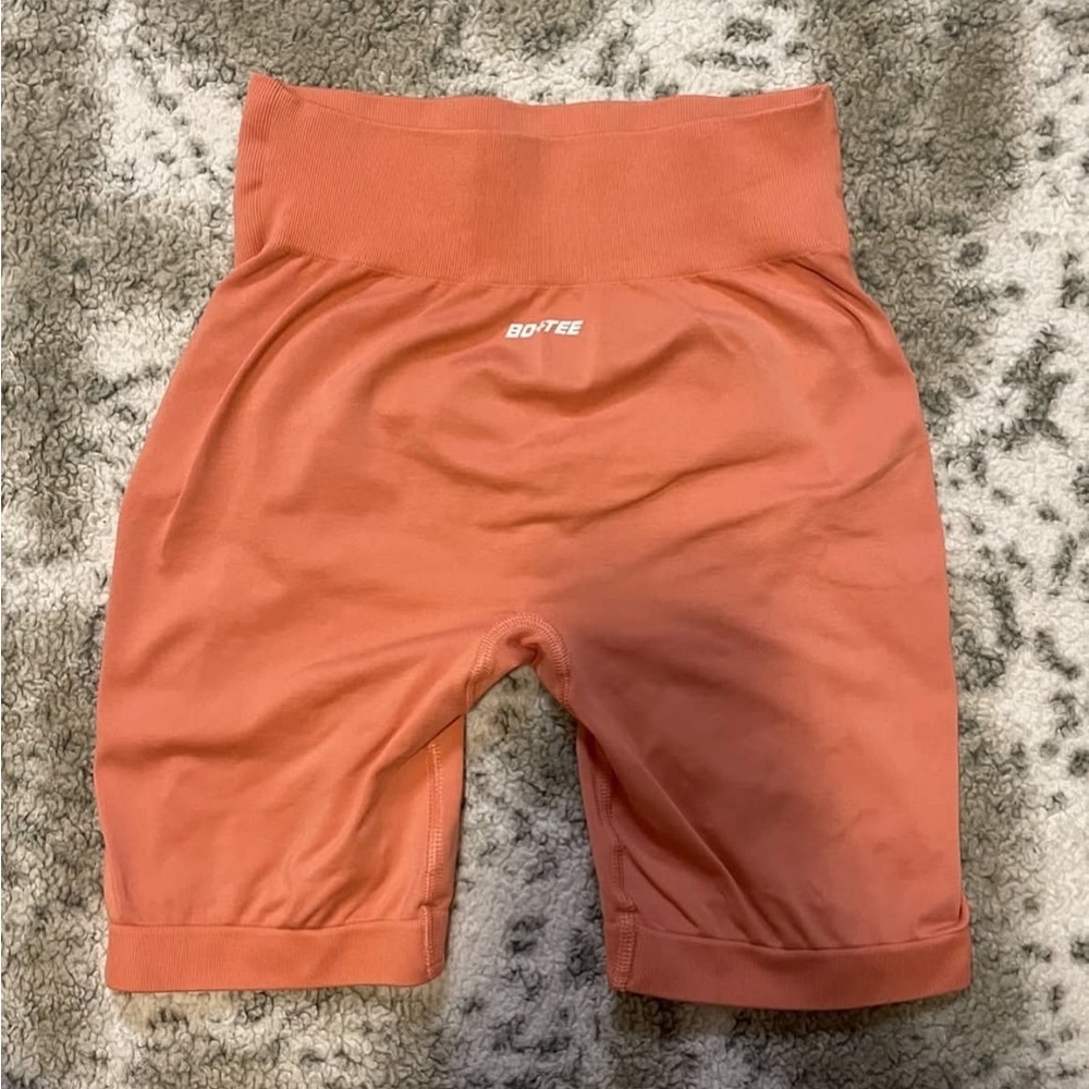 Bo + Tee biker shorts
